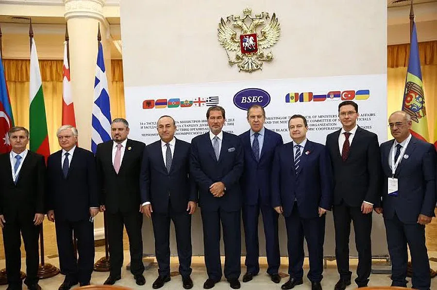 Митов говори с Лавров за газовия хъб