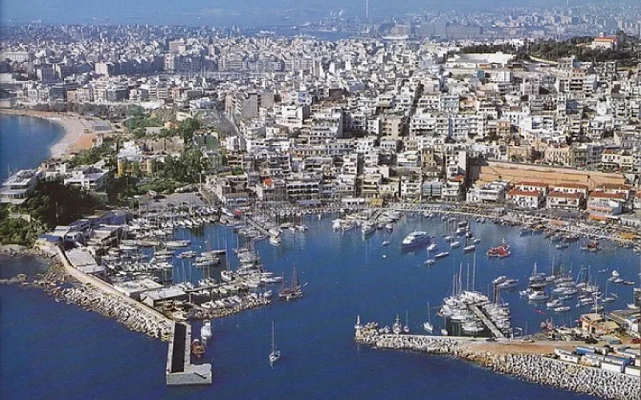 Одобриха продажбата на пристанище Пирея