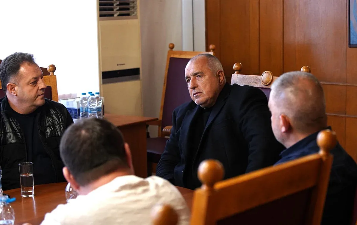 Борисов в атака! Иска отговори от Асен Василев, отлага зам.-министрите