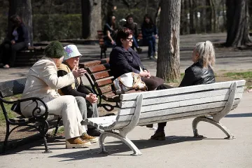 Вдигат пенсиите средно със 7 лв.