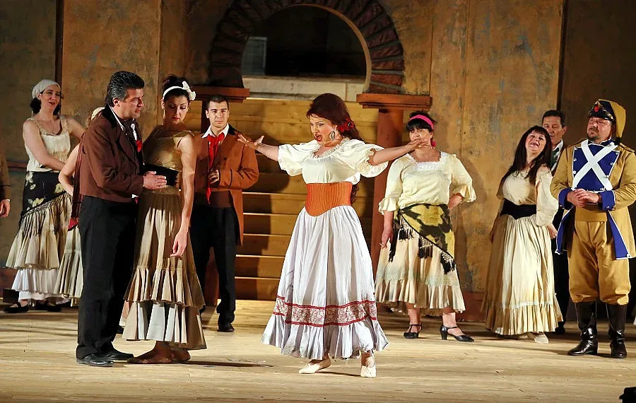 Градът на липите отново е сцена под звездите