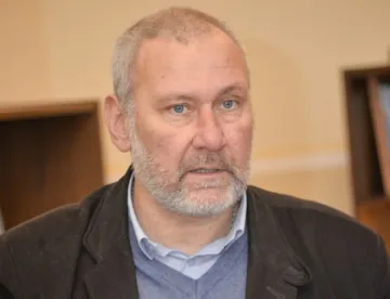 Младият Иван Асен II намира убежище в Галич