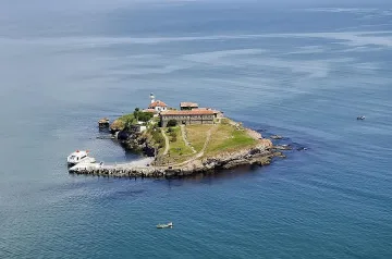Холивуд от пясък на плажа в Бургас