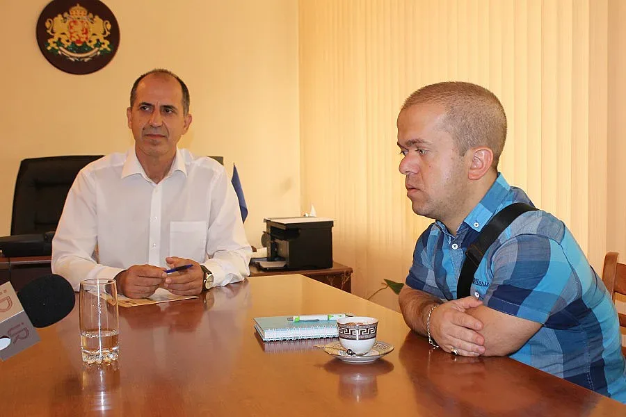 Чернев: Малките хора трябва да бъдат изведени от изолация