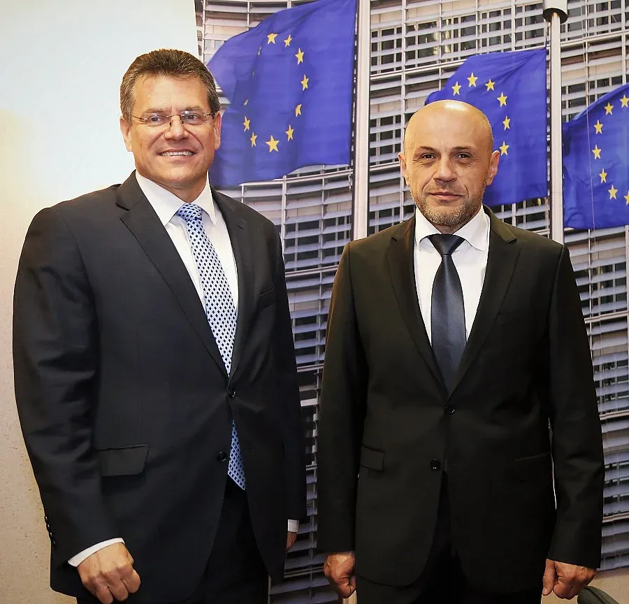 Дончев обсъди енергийни въпроси с Марош Шефчович