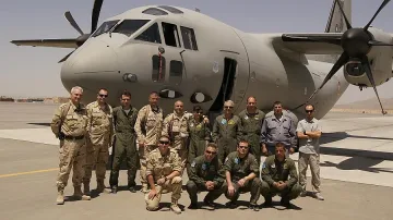 Армията си връща уволнените военни