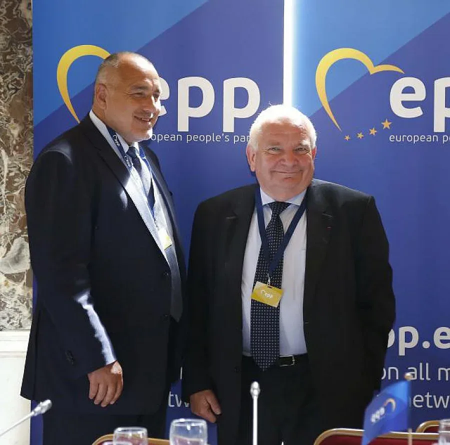 Борисов и Дол: С аргументи срещу популистите