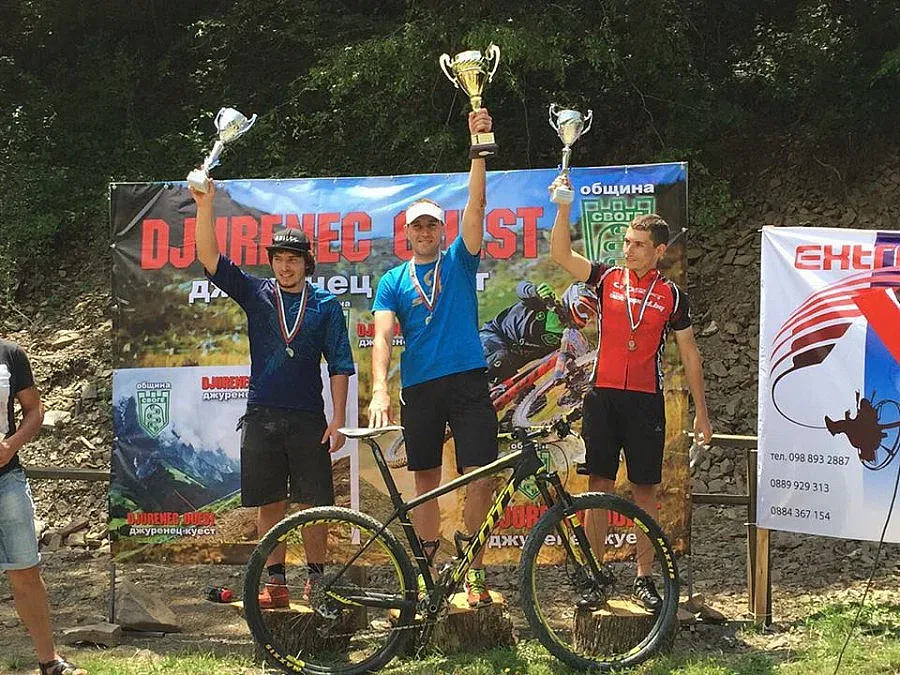 Връх Джуренец изправи пред предизвикателства над 50 вело състезатели