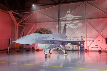 Триумф! Получихме първия си изтребител F-16 от САЩ