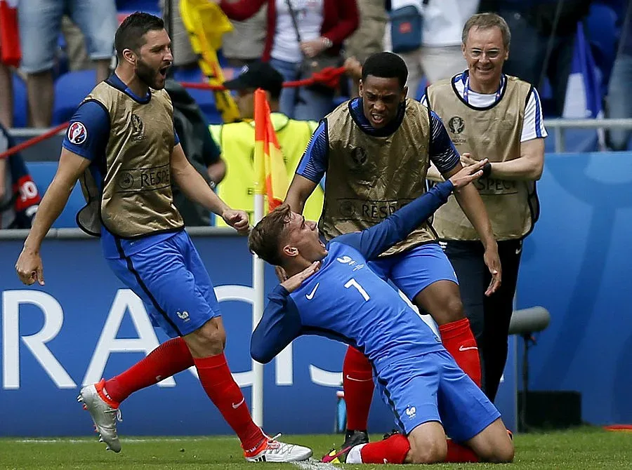 Гризман спаси Франция