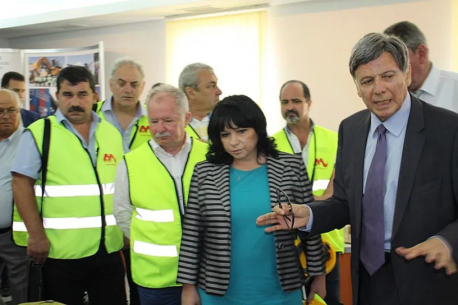 Петкова откри нови инвестиционни обекти в „Асарел Медет“