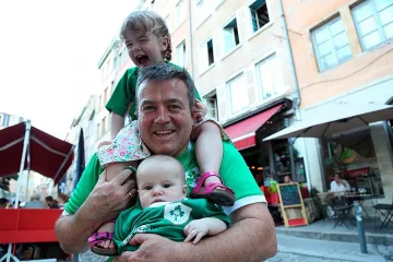 Ирландец заплаши Франция с гол с ръка