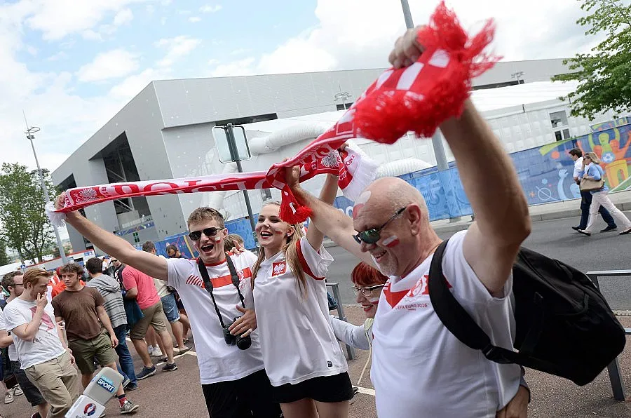 НА ЖИВО: Швейцария - Полша (осминафинал)