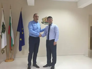 Цветанов откри сградата на Общинската администрация в Годеч