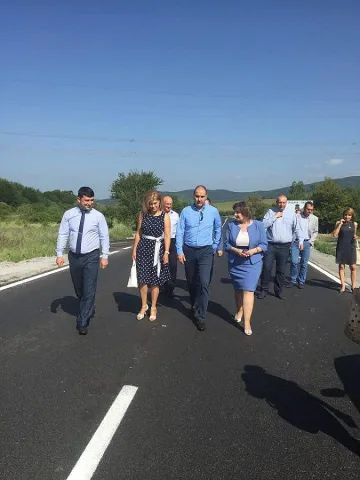 Цветанов инспектира новия път до Годеч