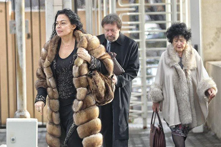 Баневи загладиха косъма. Отново богати