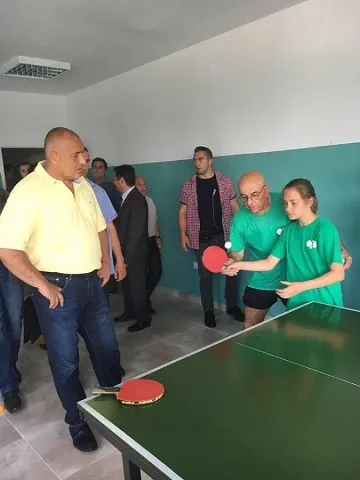 Кубрат с многофункционална спортна зала