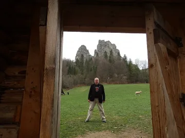 Младият Иван Асен II намира убежище в Галич