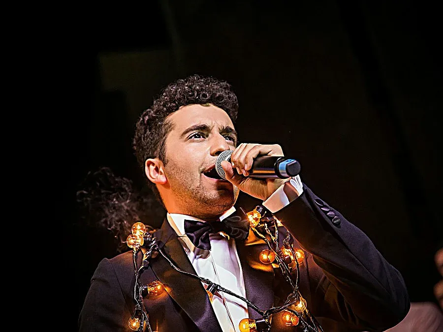 Рафи се чудел дали да емигрира в Англия