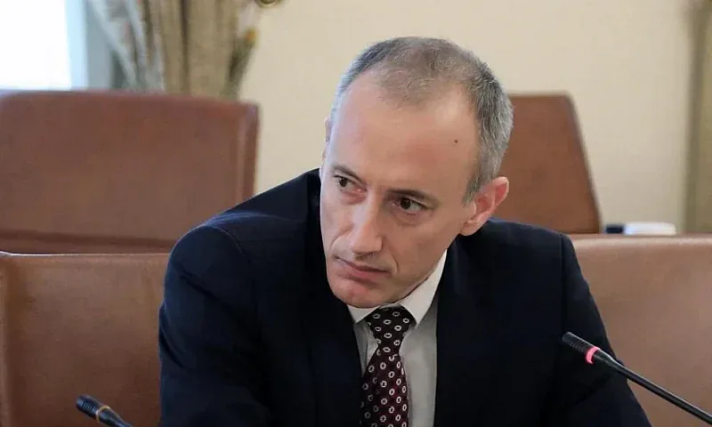 Втора голяма промяна в училищата. Засяга езиковите гимназии