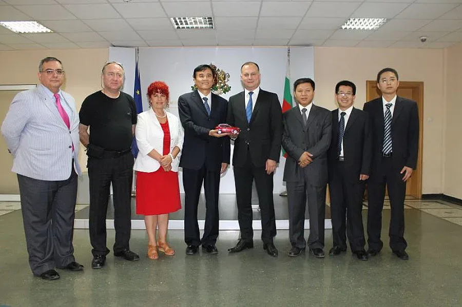 Китайската JAC иска да прави електромобили у нас