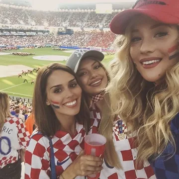Хърватия празнува триумфа до зори