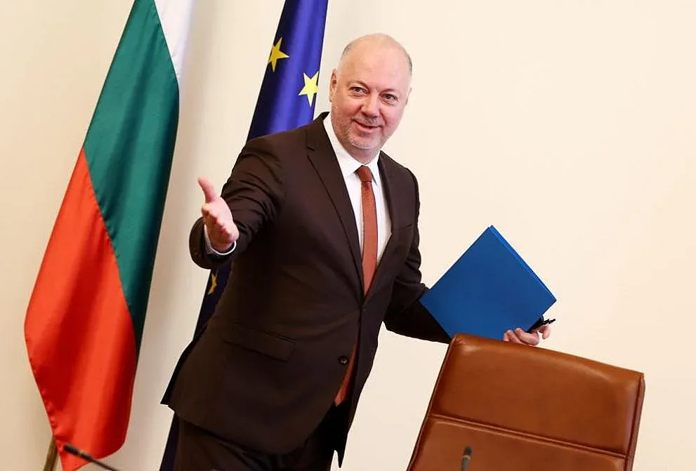 Важно решение на Росен Желязков. Надзорът върху министрите