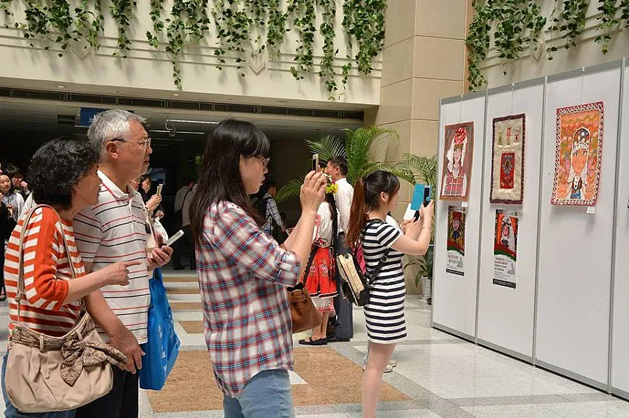 Професор по фън шуй в захлас от символите на България