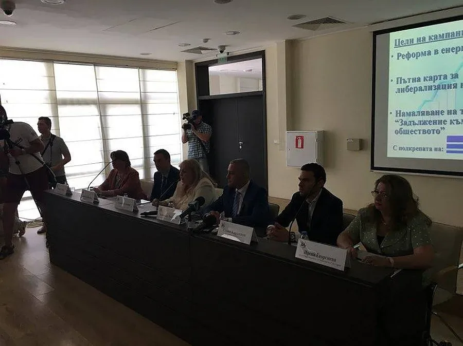 На дискусия на в. "Стандарт": Готов е проектът за индустриалните зони