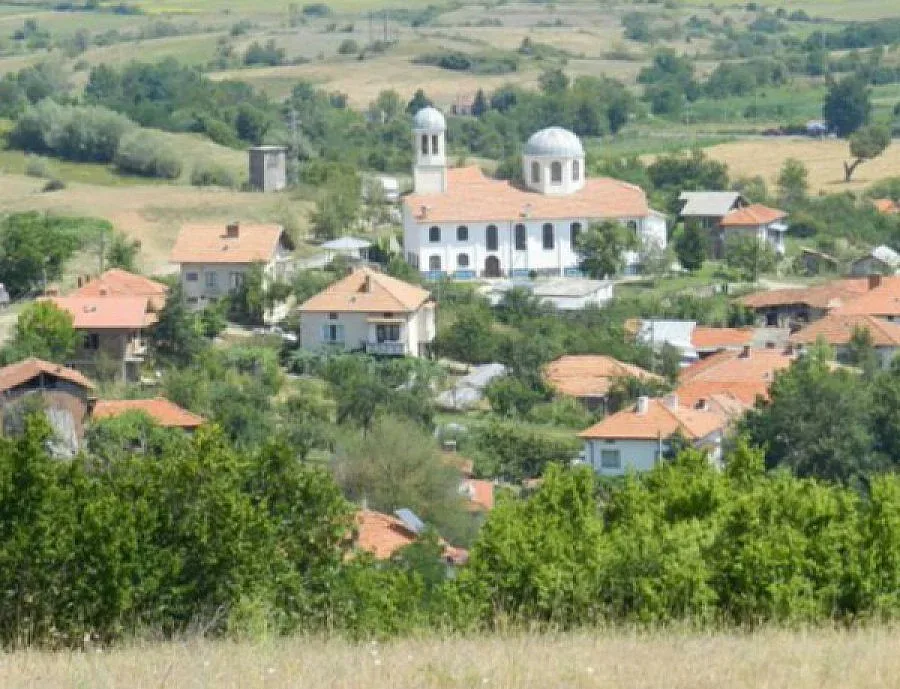 Кресна с мисия да възкреси вековен храм