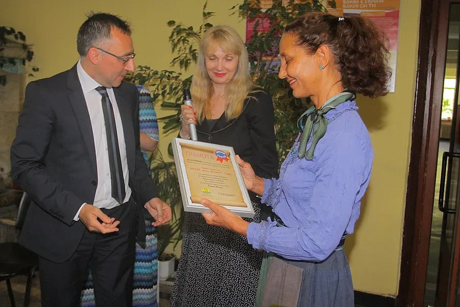 "Любим учител" и "Стандарт": Първата любов на  Калина Михова