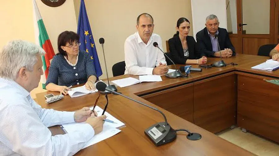 Караянчева поиска обезопасяване на „Беломорски”