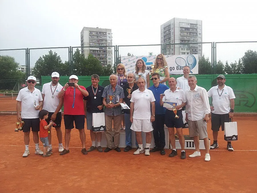 Медалист от „Лидерите" е №1 с нова титла на тенис