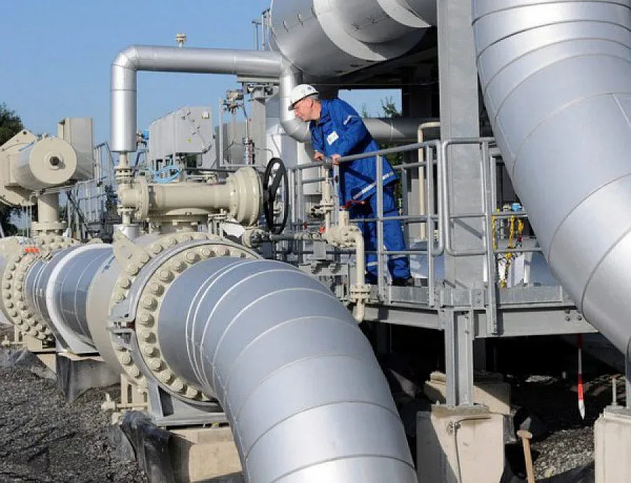 Портовете ни пращят от тръби за "Южен поток"