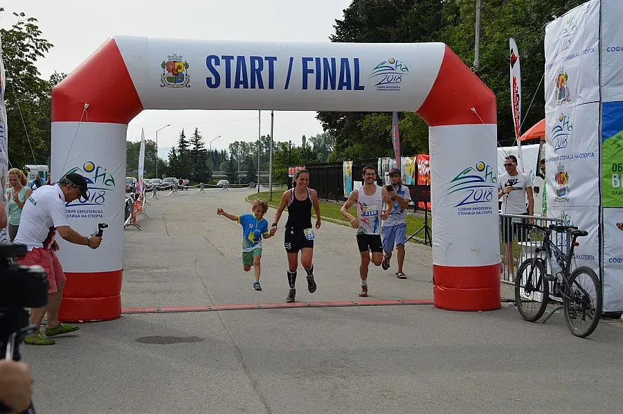 Философ и ски-бегачка спечелиха 100 км ултрамаратон