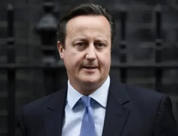 Камерън и Корбин заедно на поклонение за Кокс 