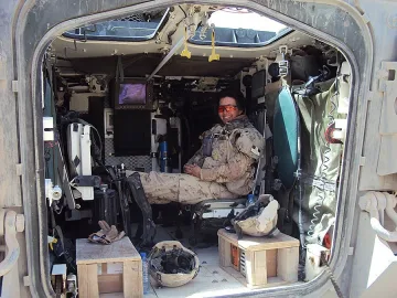 Жена командва канадската пехота