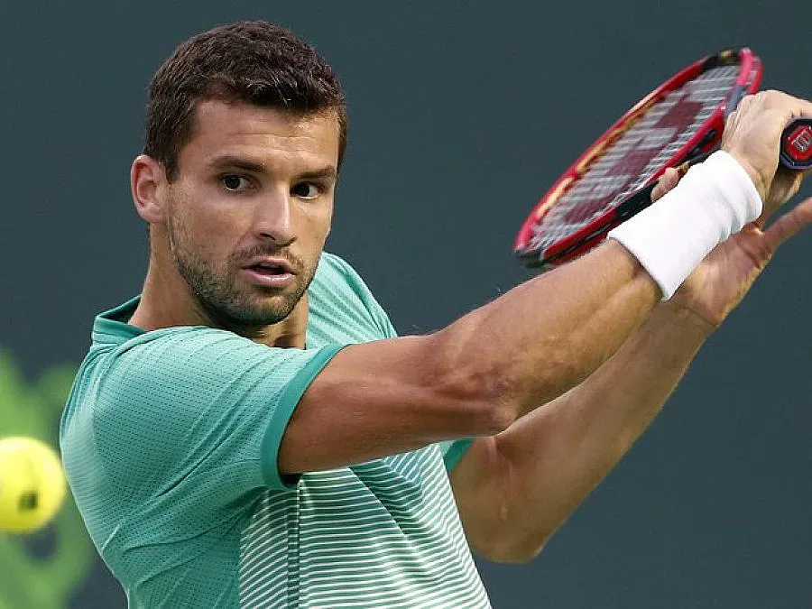 Продадоха тениска на Гришо за лечението на Жоро