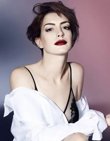 Ан Хатауей пее с Барбара Стрейзанд