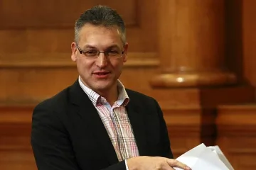 БСП алармира: Гърци вилнеят в "Стомана"-Перник