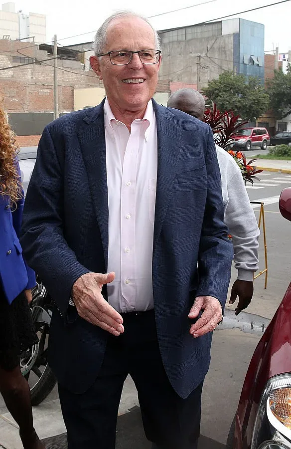 Перу в краката на акула от Уолстрийт