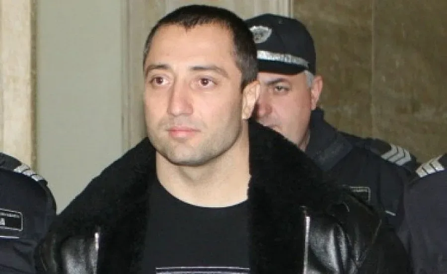 Цацаров търси чадър над Очите