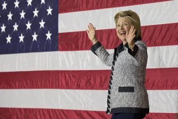 Руски хакери пробиха Хилари (ОБЗОР)