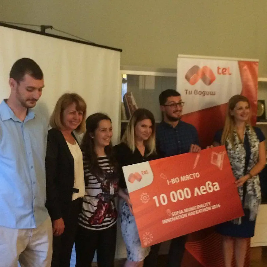 1700 паметници в София с гид за GSM