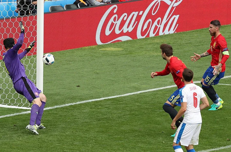 Сексманиак спаси Испания (ОБЗОР)