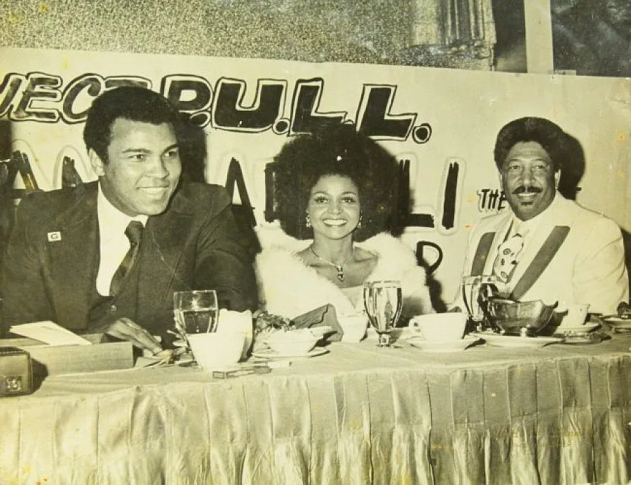 Бивша на Али продава интимно видео с него 