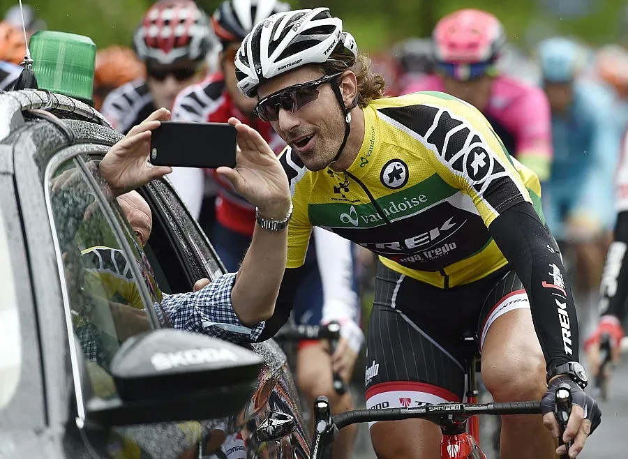 Фрум загря за Тура с победа