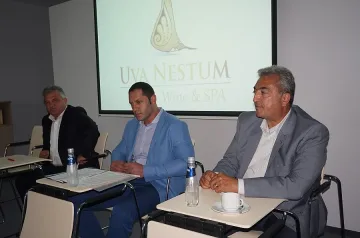 Правим винени турове с Гърция