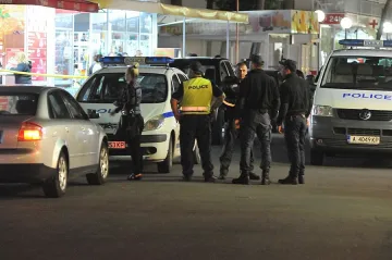 Данъчни и агенти в  кръчмите по морето (ОБЗОР)