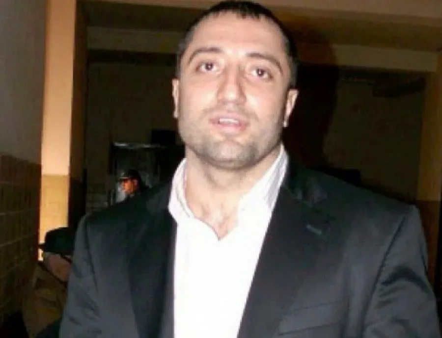 Очите още с опасност за живота